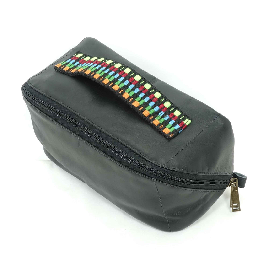Guatemalan leather toiletry bag in black