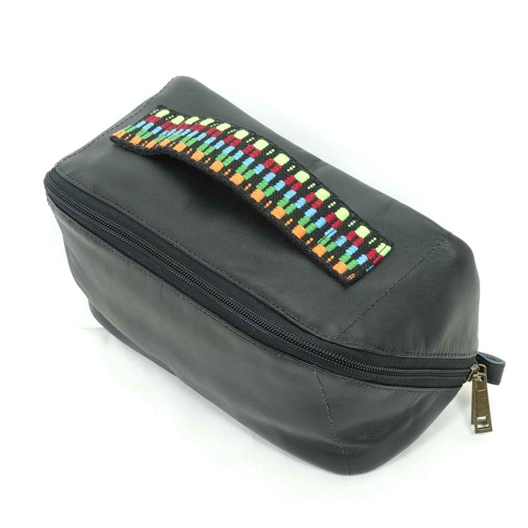 Guatemalan leather toiletry bag in black