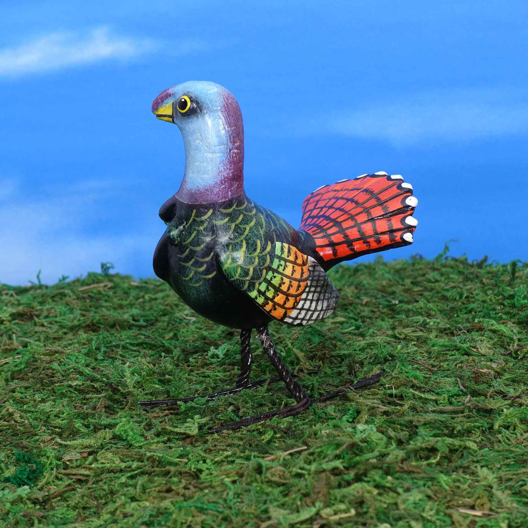 Wild Turkey ceramic figurine, side view